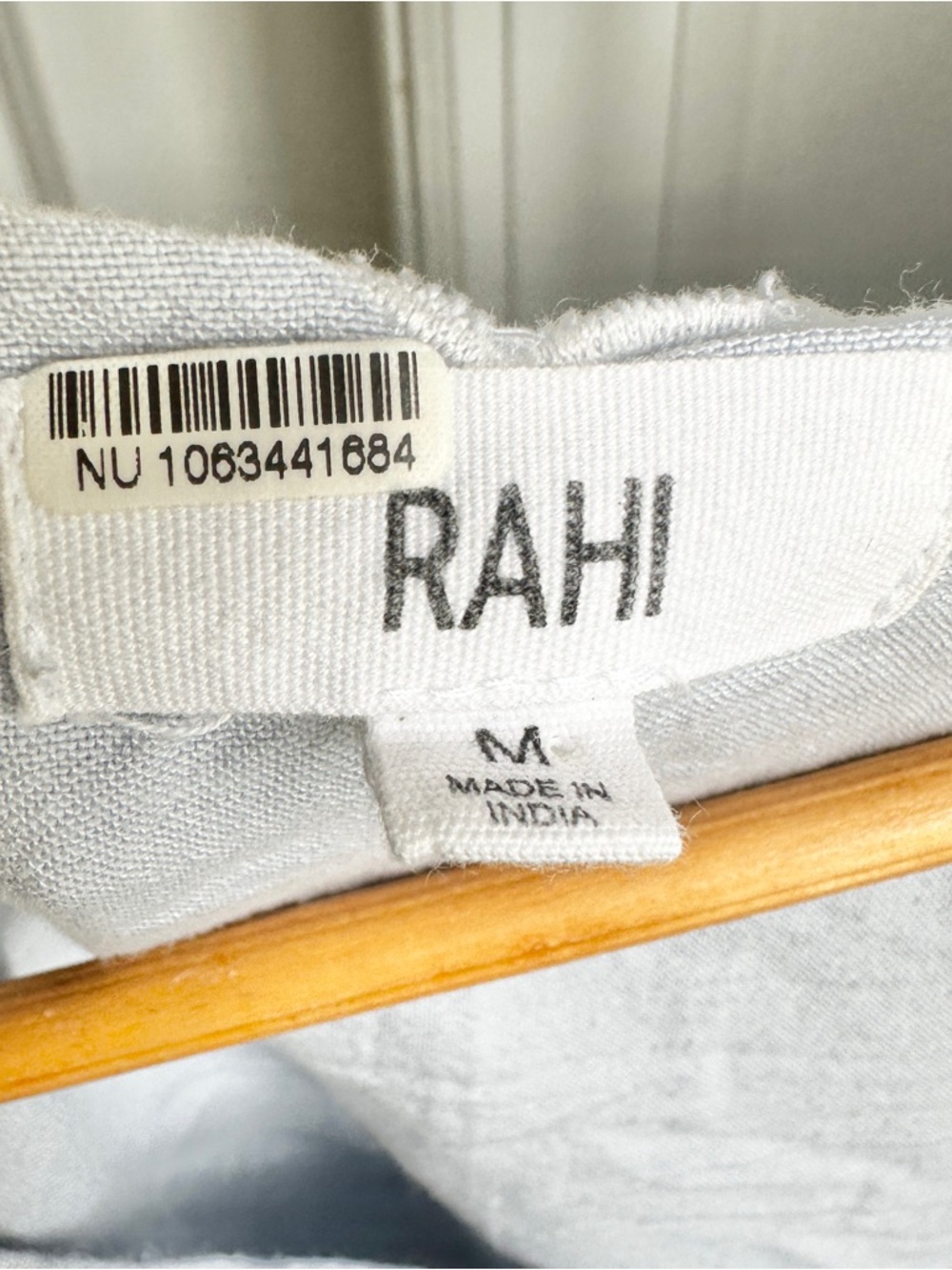 Anthro Rahi Cutwork Embroidered Weekend Top - Picture 8 of 8